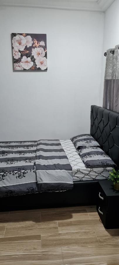 Nesta Barron -Home Away From Home North Legon Exterior foto